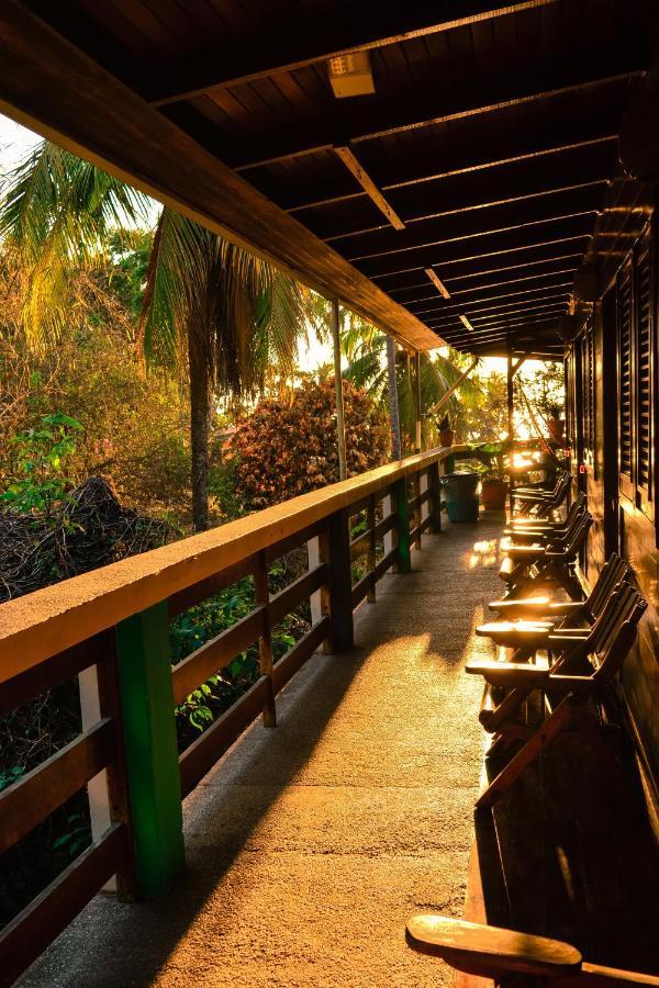 Hotel La Cascada Puntarenas Luaran gambar